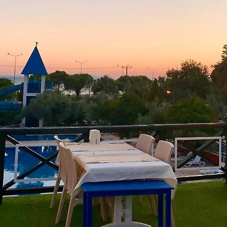 Club Afrodit Tatil Koeyue Altinoluk